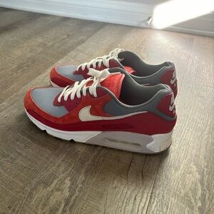 Nike Air Max 90 Premium
Gym Red Smoke Grey Gum